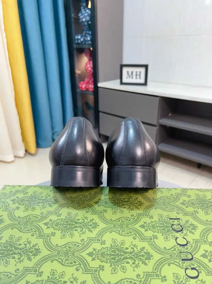Men's shoes 💰500🌹🌹Niuli [GUCCI Gucci] A new style of formal men's leather shoes is coming~ The original quality upper is made of patent leather imported from Italy, the leather is soft and delicate, comfortable and soft first-layer cowhide lining, rubber wear-resistant outsole, the shoe shape is dignified and domineering, and the luxury charm cannot be concealed! The natural and free nouveau riche leads the trend. Code number: 38-44